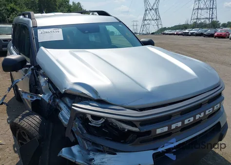 2022 Ford Bronco Sport Big Bend from USA, damaged, VIN 3FMCR9B61NRD08838